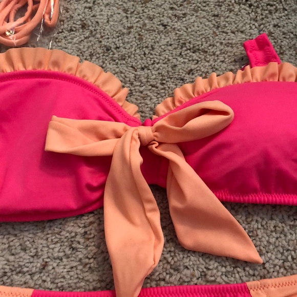 Bikini - Picture 2 of 5